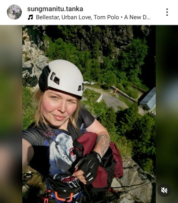 Imagen 1 de Oceane sobre Black Diamond - Capitan Helmet - Casco de escalada