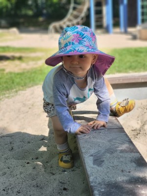 Imagen 1 de Diana sobre Sunday Afternoons - Kids Play Hat - Sombrero