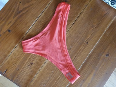 Imagen 1 de Marion sobre super.natural - Women's Base Thong 175 - Ropa interior merino